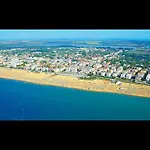 Modern Close To The Beach-beahost ביביונה