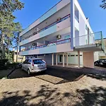 Modern Close To The Beach-beahost דירה ביביונה