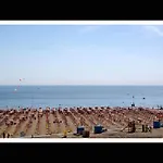 Modern Close To The Beach-beahost 比比翁