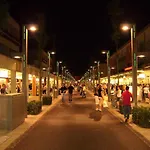 Modern Close To The Beach-beahost شقة بيبيوني