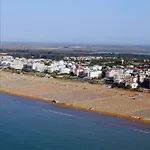 Modern Close To The Beach-beahost شقة بيبيوني