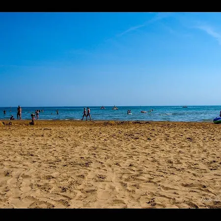 Modern Close To The Beach-beahost Μπιμπιόνε