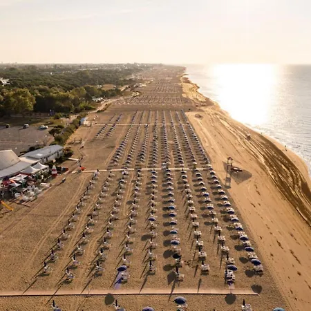 Modern Close To The Beach-beahost Μπιμπιόνε