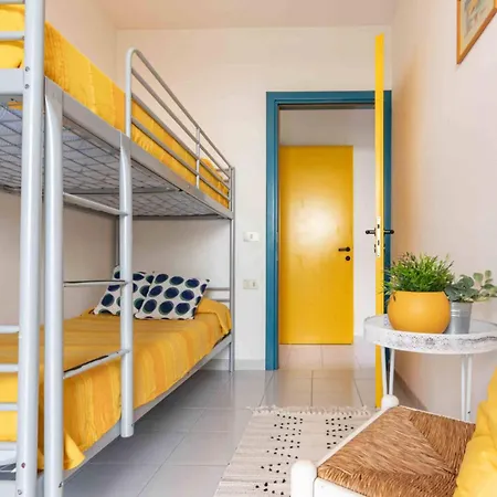 Modern Close To The Beach-beahost Μπιμπιόνε