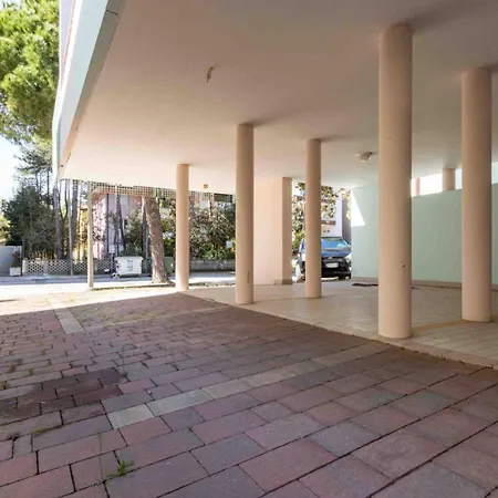 Διαμέρισμα Modern Close To The Beach-beahost *