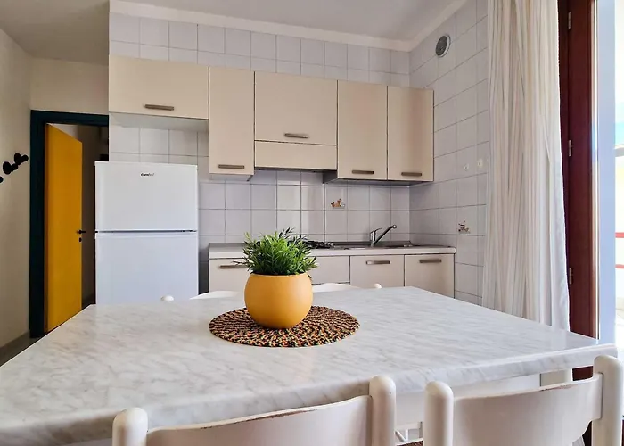 Apartment Modern Close To The Beach-beahost